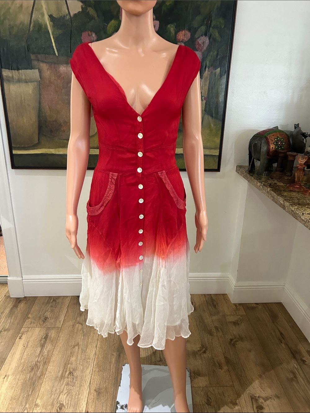NWT Papillon 🦋 Los Angeles vintage red to white Ombre Button-Front Sleeveless